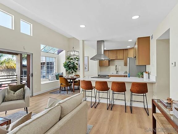 2nd image of 832 13th St Unit G