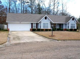 111 Savannah St, Columbus, MS 39702