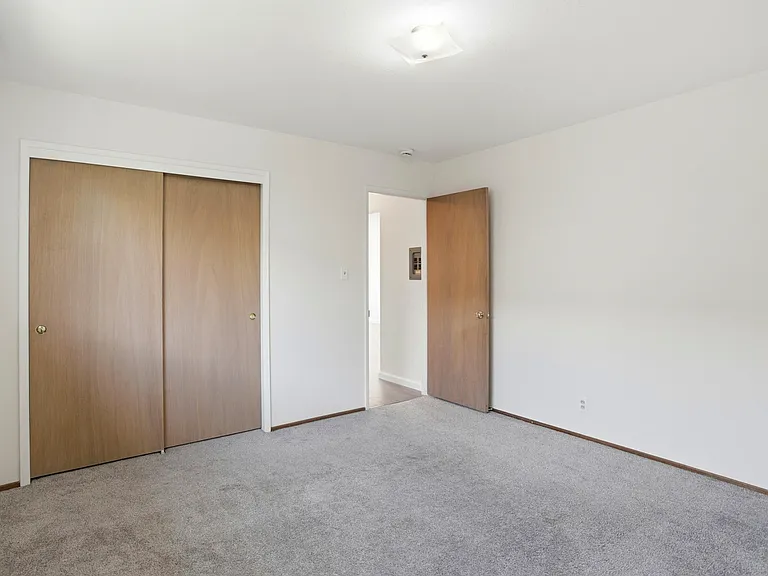 2105 Royal Dr #1 — Photo 16