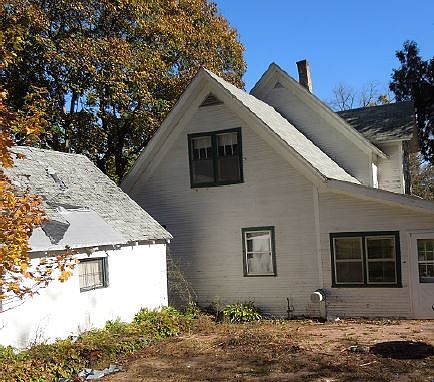 2nd image of 135 N Lincoln Ave