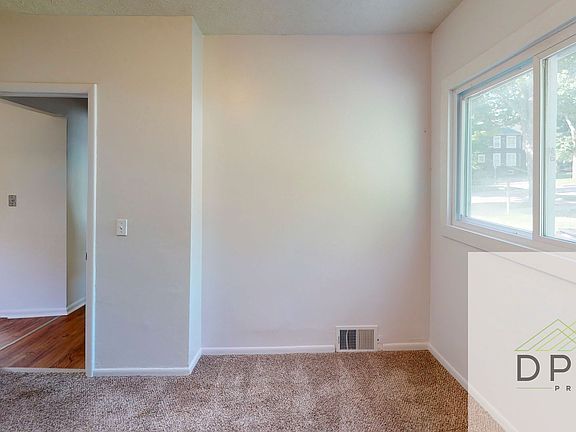 3rd image of 317 E Hillsdale St #1