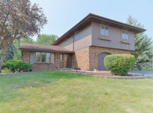 2117 W Weathersfield Way, Schaumburg, IL 60193