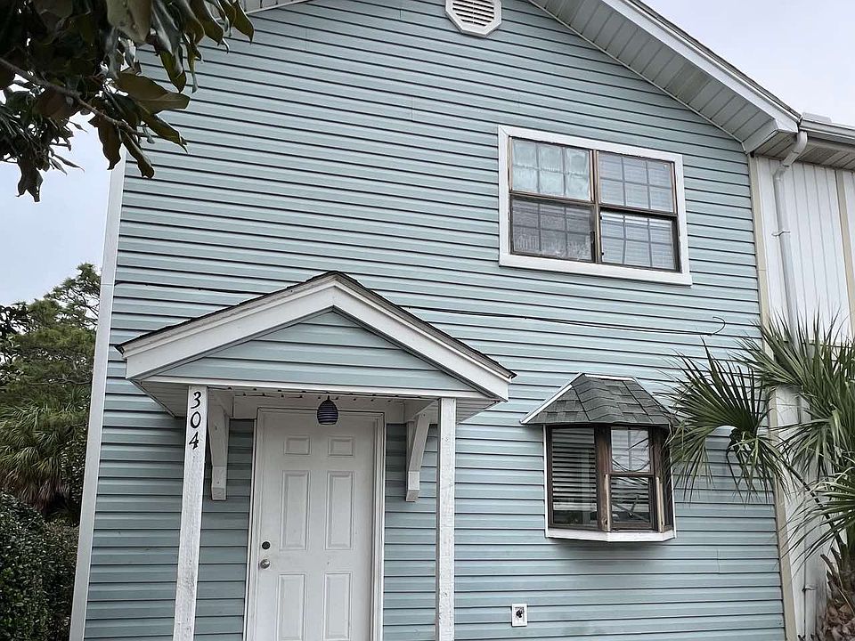 1st image of 304 Oxford Ct