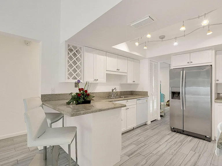 3824 SE Fairway E — Photo 18