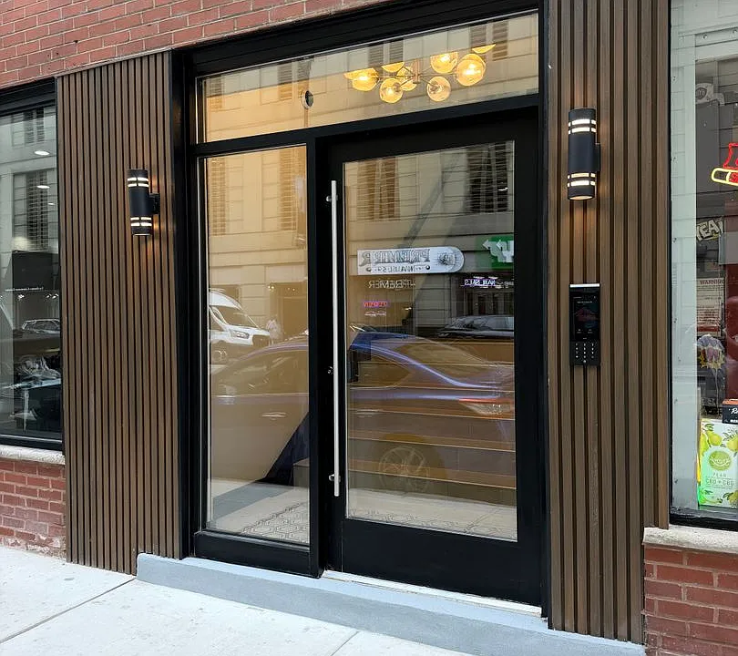 444 N State St #2G