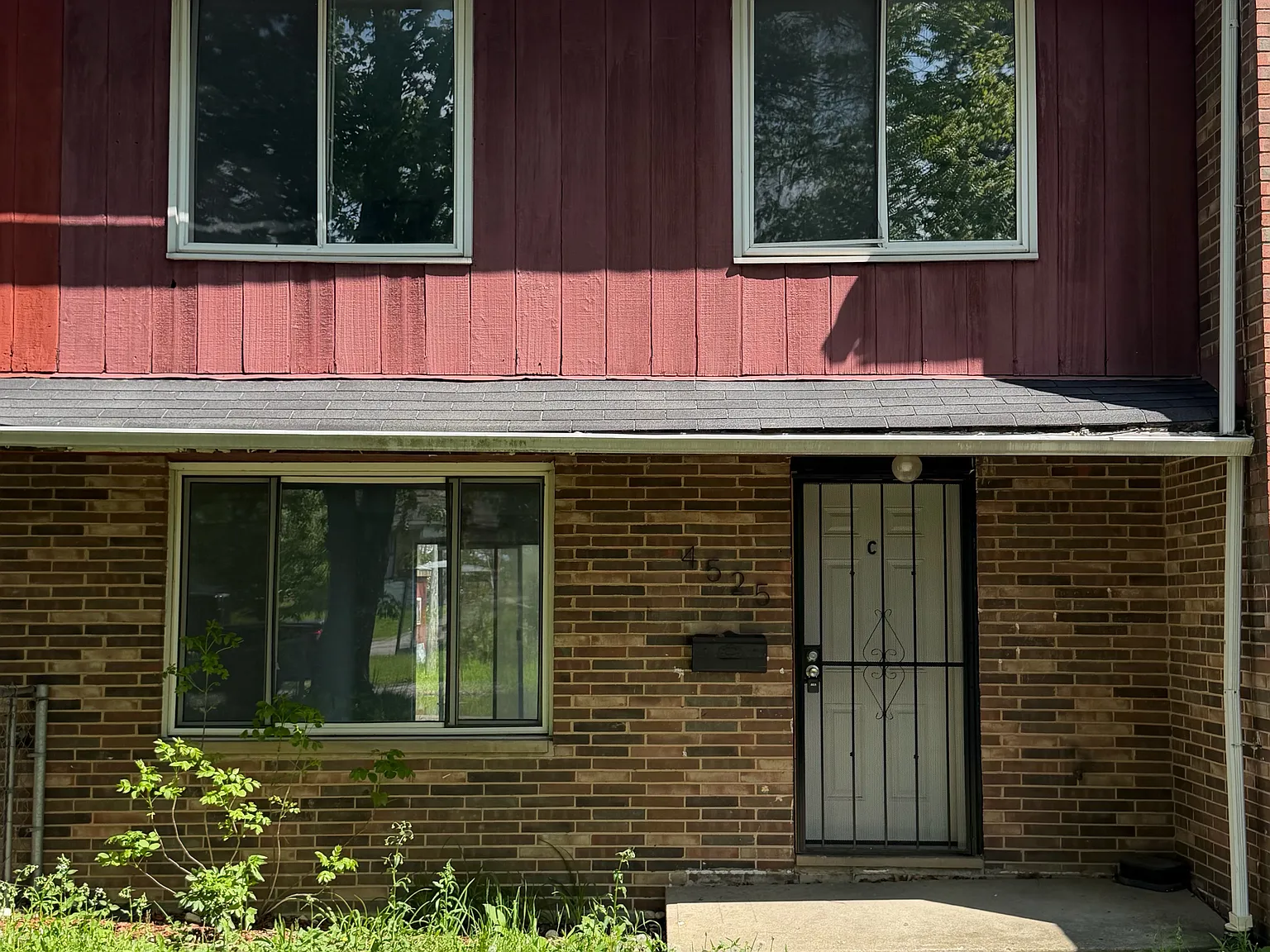 3 bed, 1.5 bath, 1435 sqft, $1,275 — Photo 1