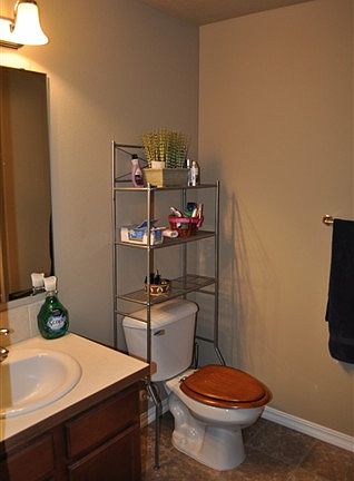 5th image of 5670 Leilani St