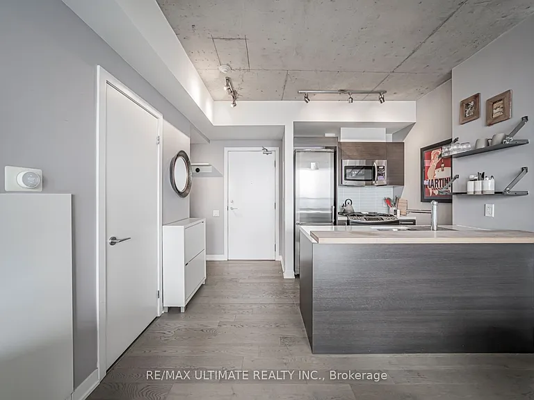 318 King St E #1108 — Photo 5