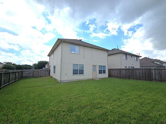 3rd image of 21802 Westfield Ridge Dr