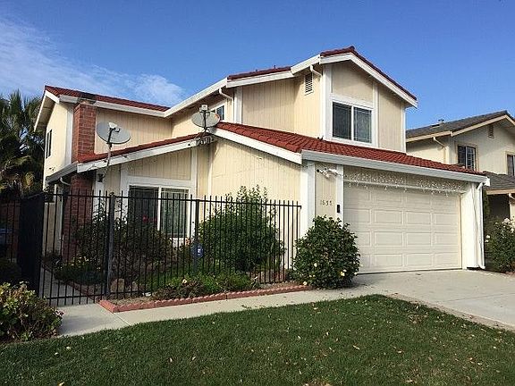 3rd image of 1657 Briarcrest Ct