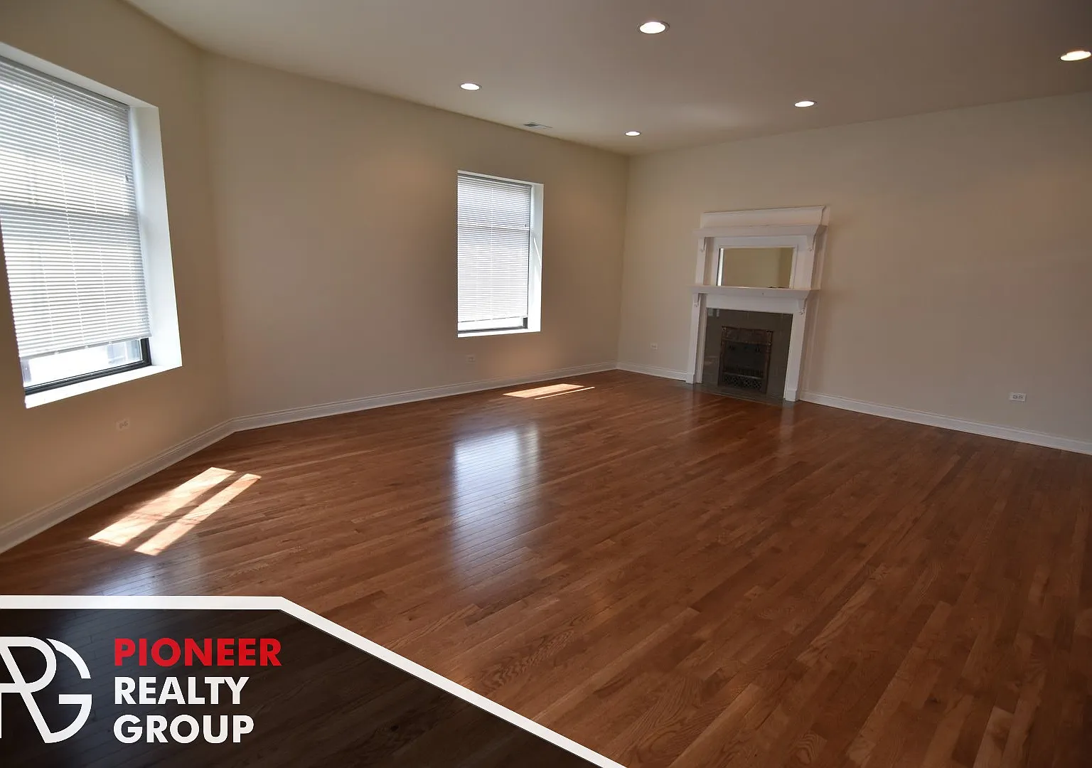 3 bed, 1300 sqft, $4,700 — Photo 4
