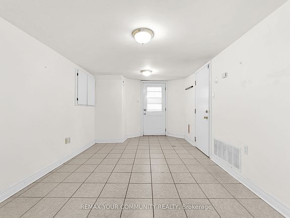5th image of 176 Lisgar St W #Basement