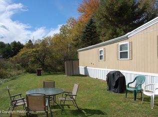 404 Campstead Cir, Blakeslee, PA 18610