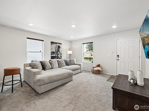 4th image of 4369 SE Woodford Court