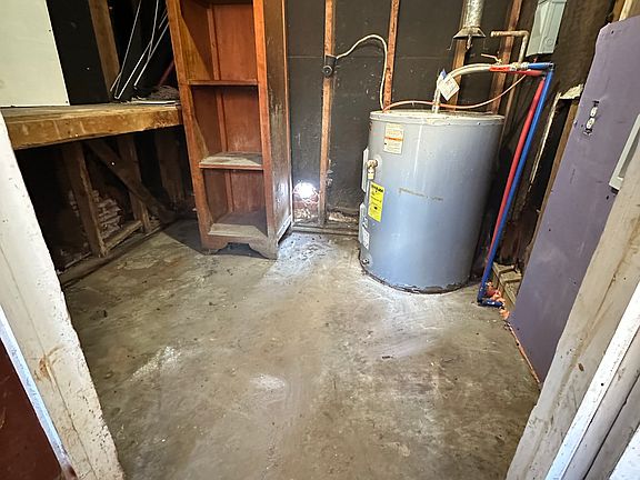 3rd image of 1737 Finchley Dr