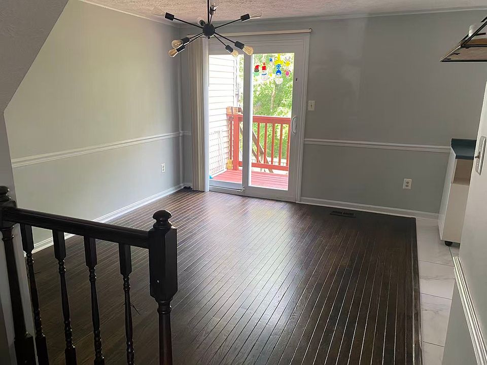 2nd image of 8571 Castlemill Cir