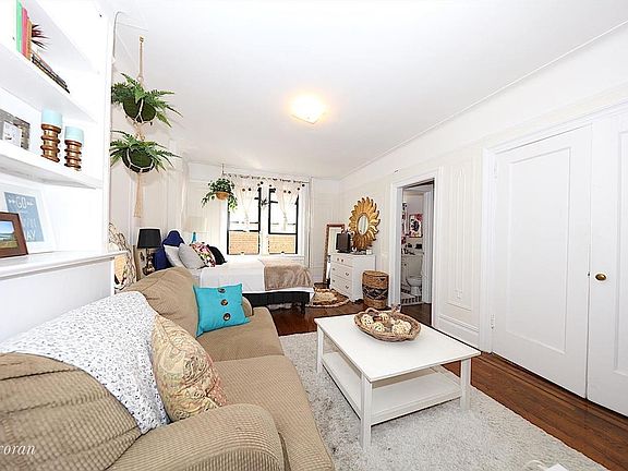 5th image of 3056 30th St APT 2F