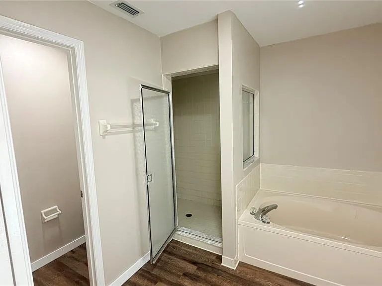 3113 Fairfield Dr — Photo 8