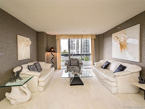 4th image of 3530 Mystic Pointe Dr APT 707