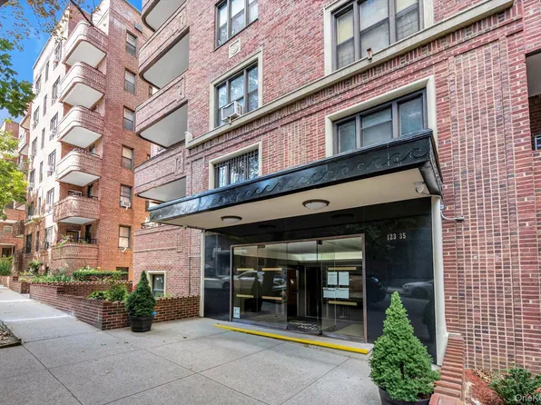 123-35 82nd Road #4H, Kew Gardens, NY 11415