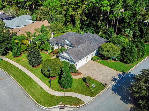 3rd image of 1020 Oxford Dr