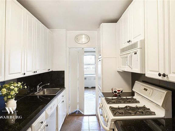 4th image of 525 E 86th St APT 20E