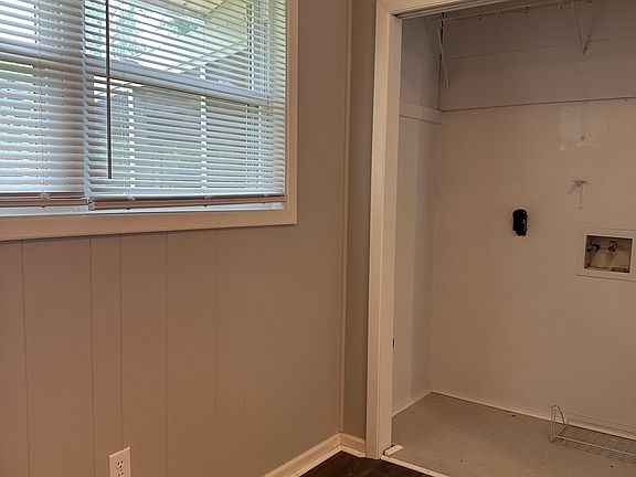 5th image of 2119 Chadwick Rd