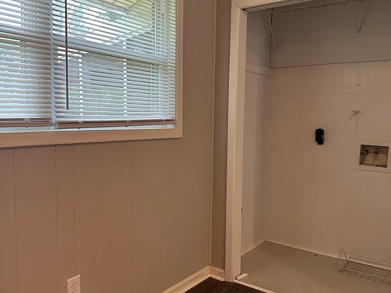 2119 Chadwick Rd — Photo 5