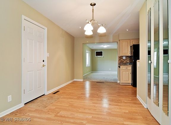 5th image of 119 E Briarwood Dr