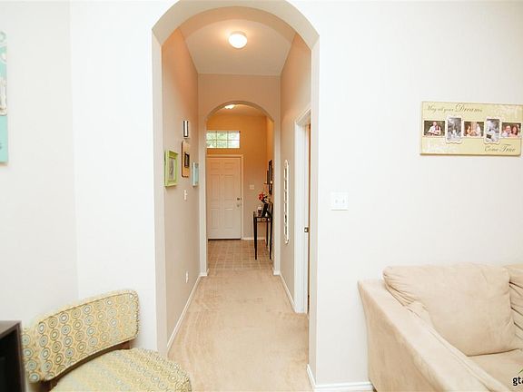 3rd image of 6923 La Hacienda Dr