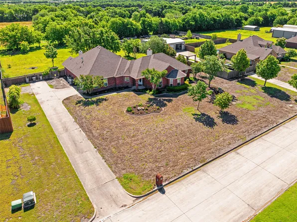 1044 Savannah, Nevada, TX 75173