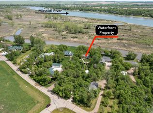 8550 Willow Rd N, Mandan, ND 58554