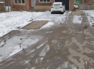 114 Doon Valley Dr, Kitchener, ON N2P1B2