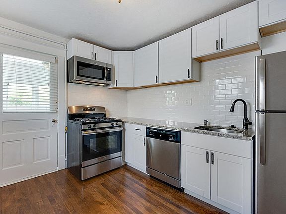 3rd image of 1124 N Saint Paul St #D