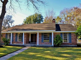 2210 N Belmont Dr, Richmond, TX 77469