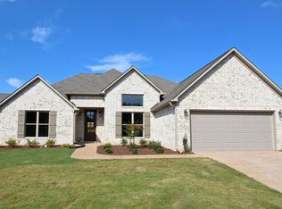 43 Woodshire Cv, Jackson, TN 38305