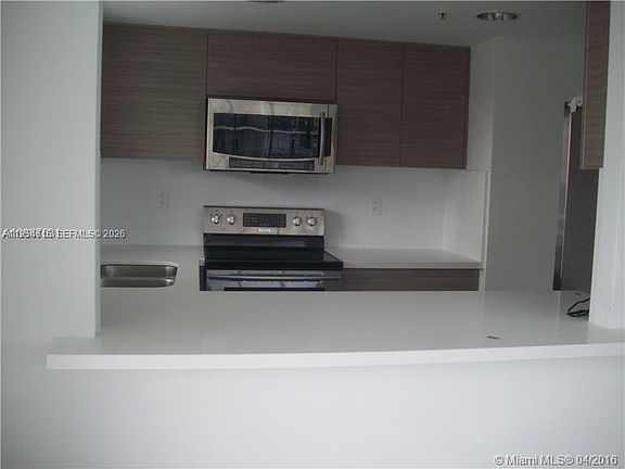 5th image of 1402 Brickell Bay Dr APT 1103