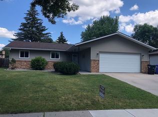 3313 Par St N, Fargo, ND 58102