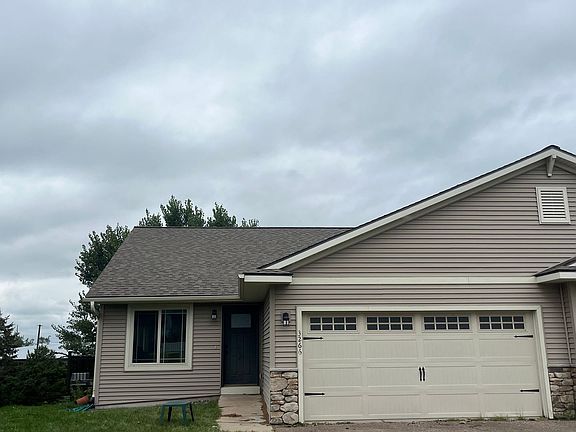 2nd image of 3266 White Oak Ln