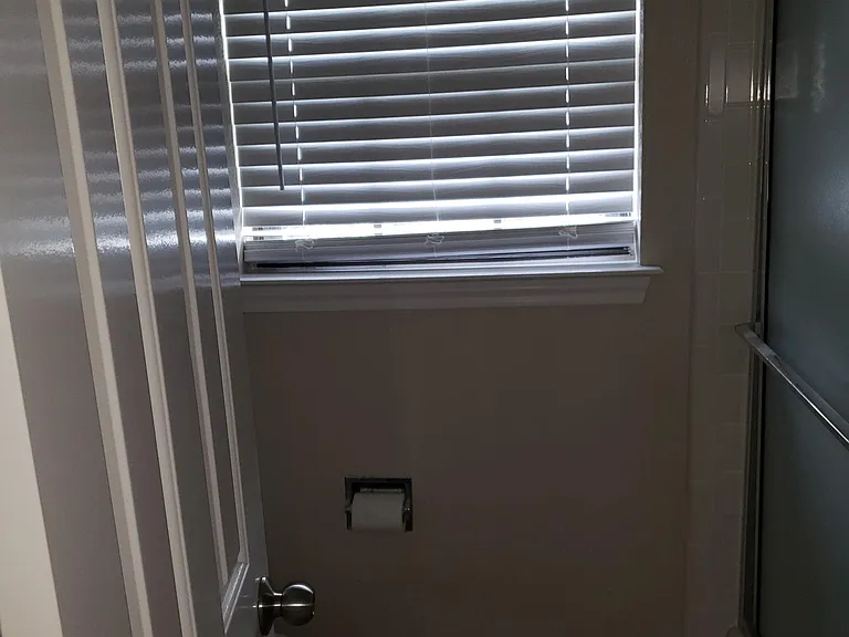 3016 Overton Park Dr W — Photo 32