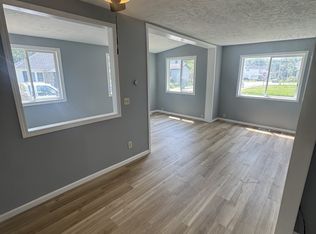 156 Valparaiso St, Valparaiso, IN 46383
