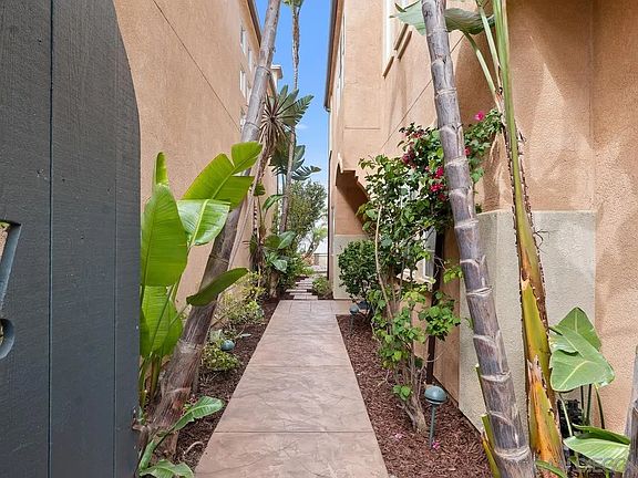 3rd image of 11515 Miro Cir