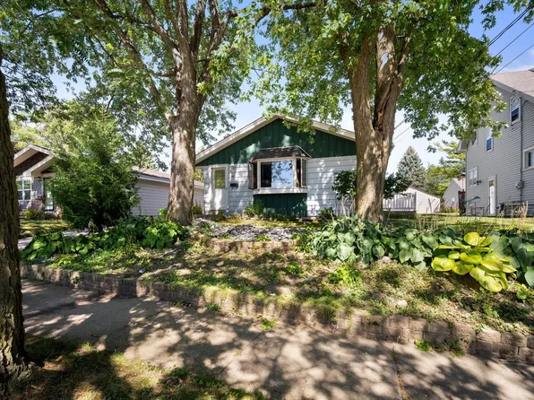 1908 Paradise STREET, Waukesha, WI 53188