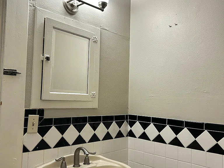 902 Mason St #1 — Photo 7