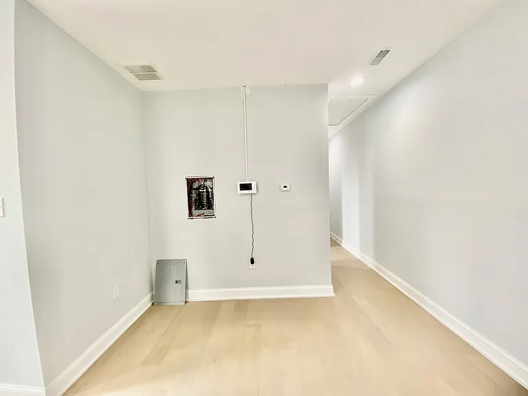 1247 Snyder Ave #3 — Photo 19