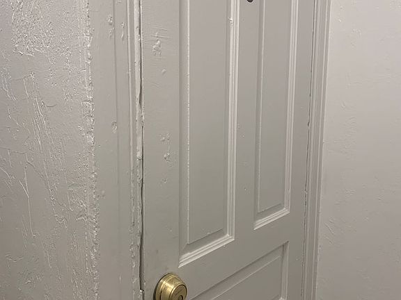 2nd image of 728 S Pershing Ave APT 3