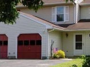 891 Briarstone Rd, Bethlehem, PA 18017