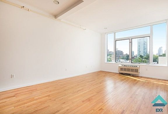 4th image of 97 Grand Ave APT 04C