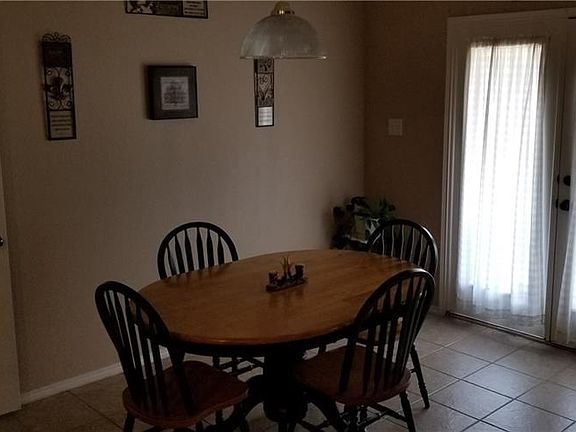 5th image of 1501 Cowtown Dr