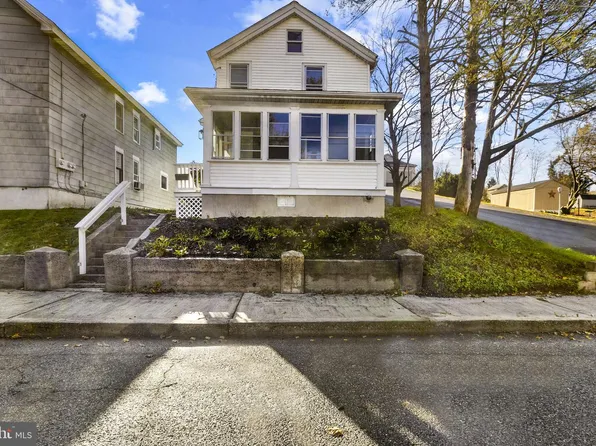 266 Mahanoy St, Tamaqua, PA 18252